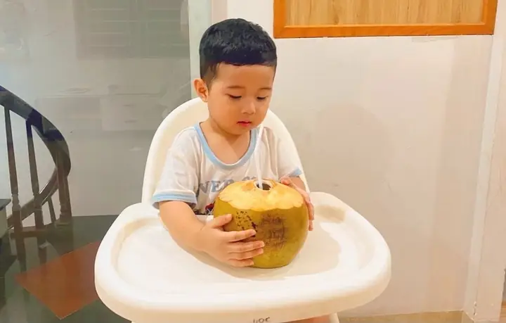 Trẻ Uống Nước Dừa Có Tốt Không