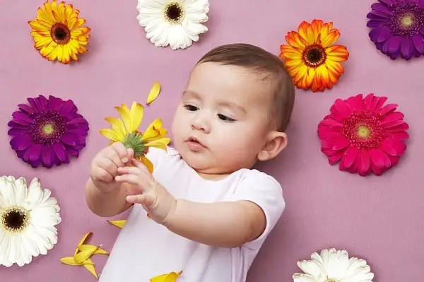 Trò Chơi Cho Bé 2 Tháng Tuổi