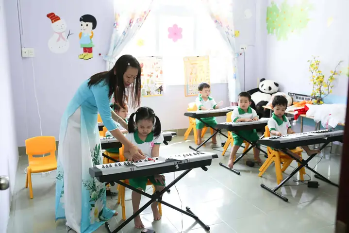 Truong Mam Non Tu Thuc Quan 10