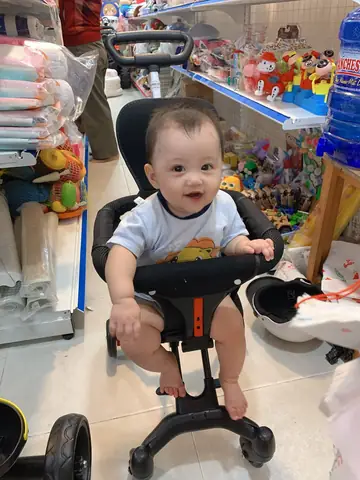 Xe Đẩy 4 Bánh Gấp Gọn Cho Bé